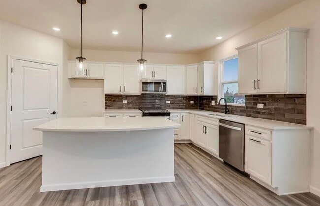 Photo - 2240 Bent Grass Way