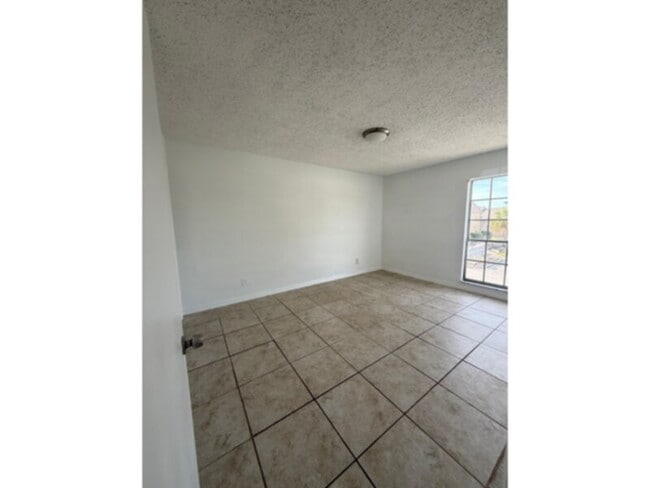 Photo - 2 bedrooms 1 bathroom condo in Serravela