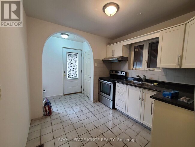 Photo - 170 Magnolia Ave