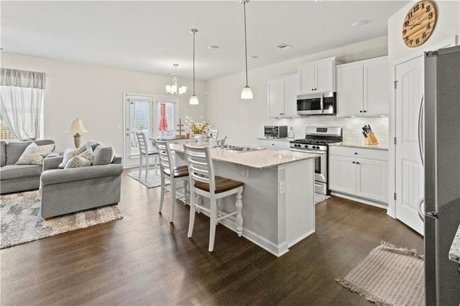 Photo - 6755 Scarlet Oak Way