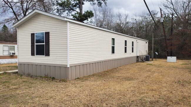 Photo - Very nice 3 bedroom/2 bath mobile home in Willow Oak Mobile Home Park in Keithville! Unit Willow Oak 3021