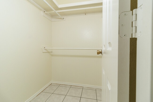 Photo - 1107 Stonehaven Blvd Unit 3