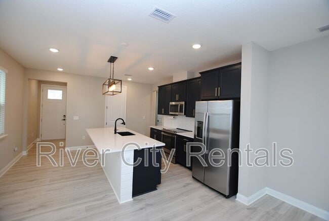 Photo - 6997 Red Timber Rd