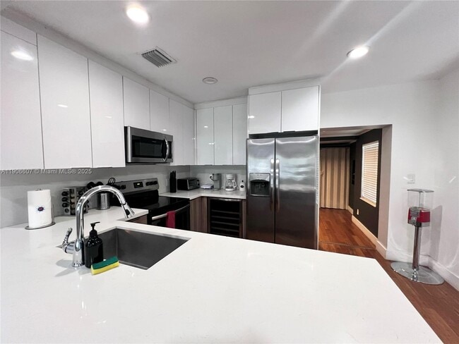 Photo - 324 NW 52nd St