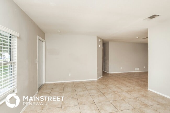 Photo - 1376 23rd Pl SW