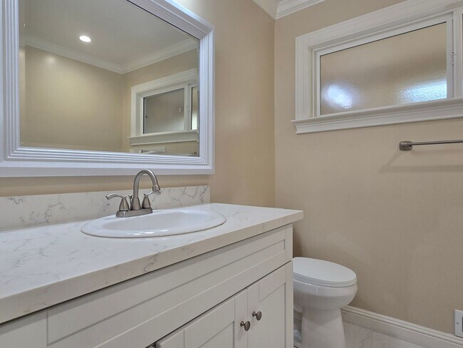 Photo - 280 Waverley St Unidad 2