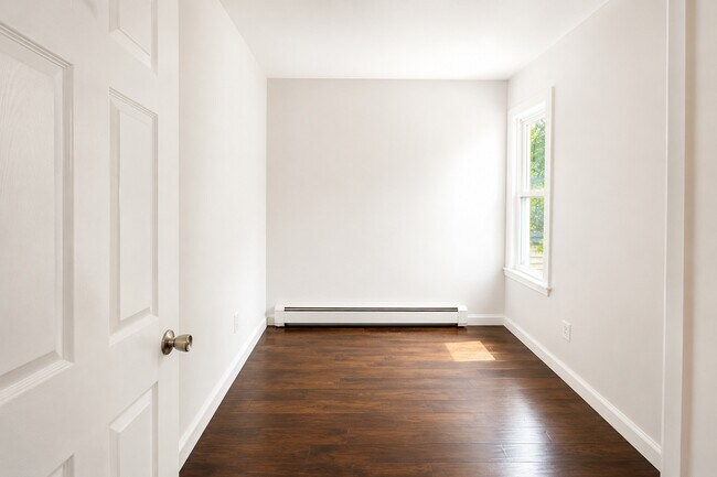DORMITORIO N.° 2 - 732 S 15th St Unidad APT 2