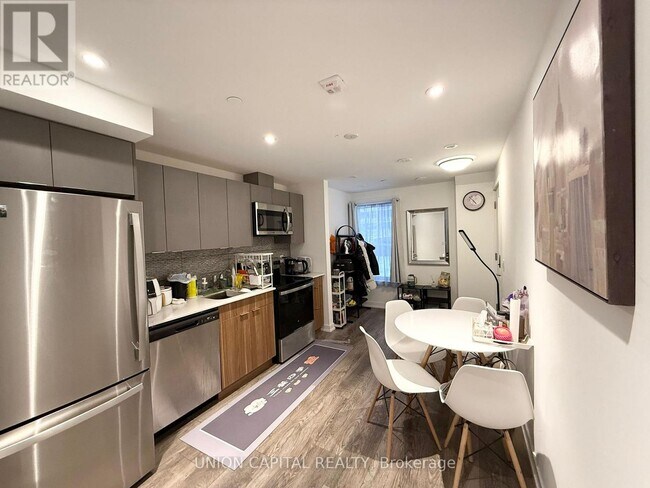 Photo - 3079 Pharmacy Ave