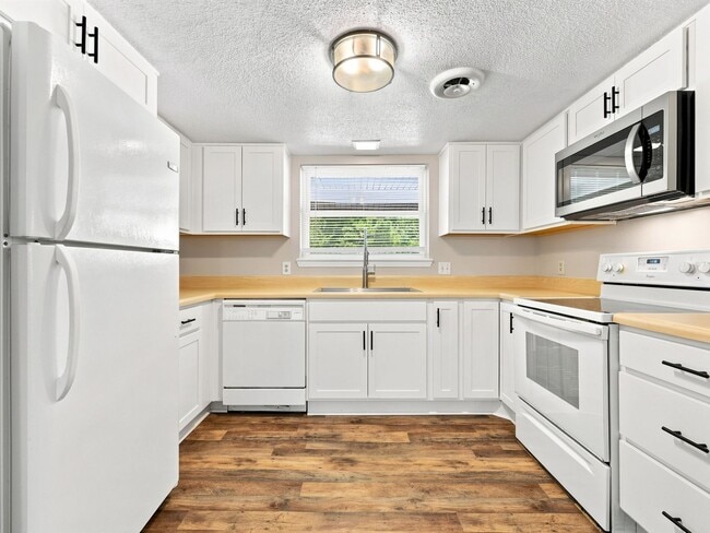 Photo - 314 Linwood Dr