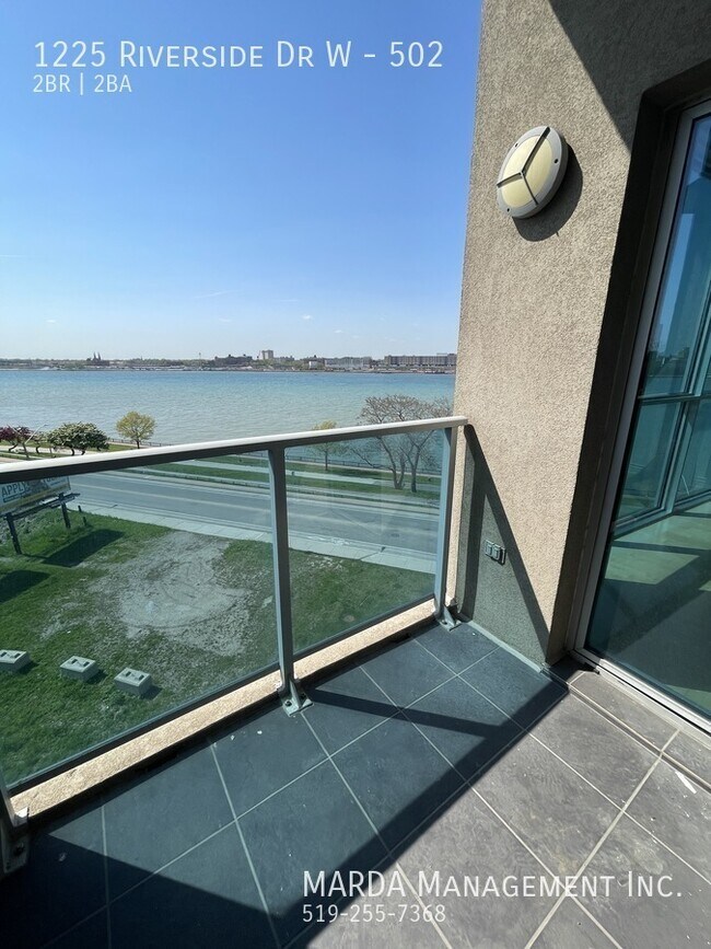 Photo - WATERFRONT CONDO 2 BED/2 BATH CONDO -RIVERSIDE DR + HYDRO & GAS! Unit 502