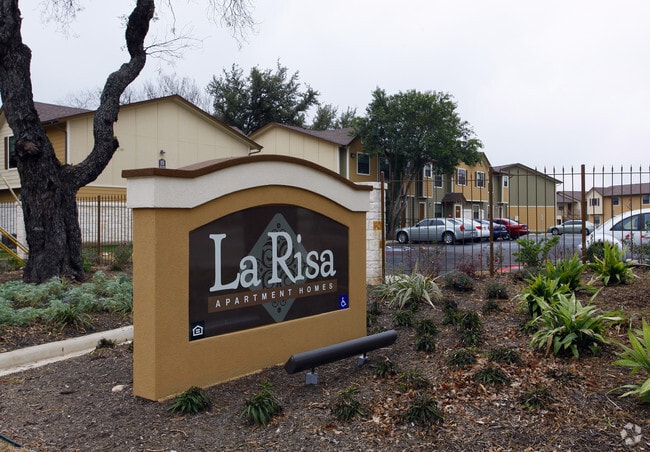 La Risa Apartments