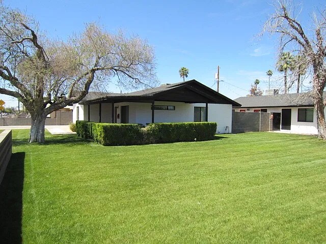 Photo - 3948 E Earll Dr