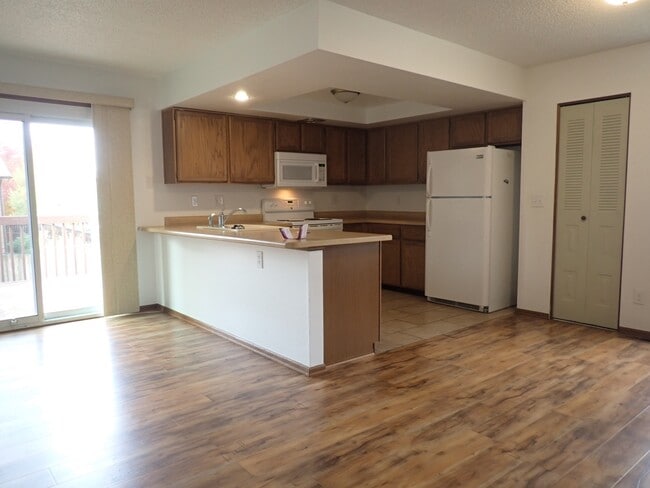 Photo - 4885 S Iris St