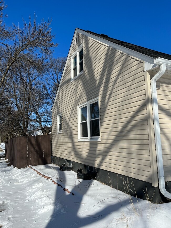 Photo - 8634 W Burleigh St
