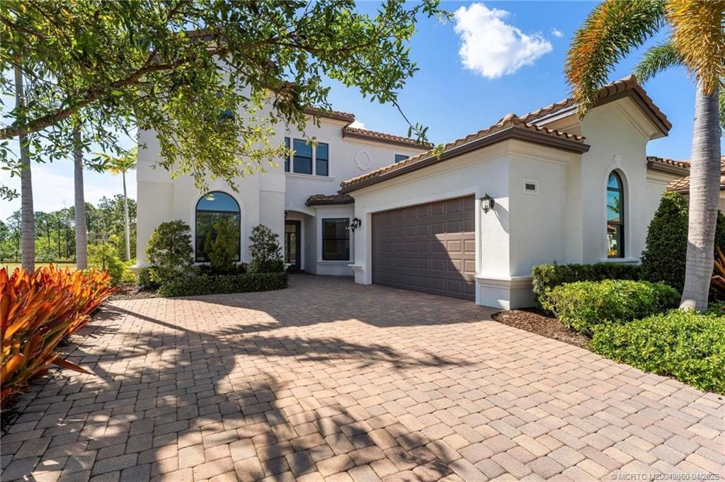 Photo - 255 Calmo Cir House