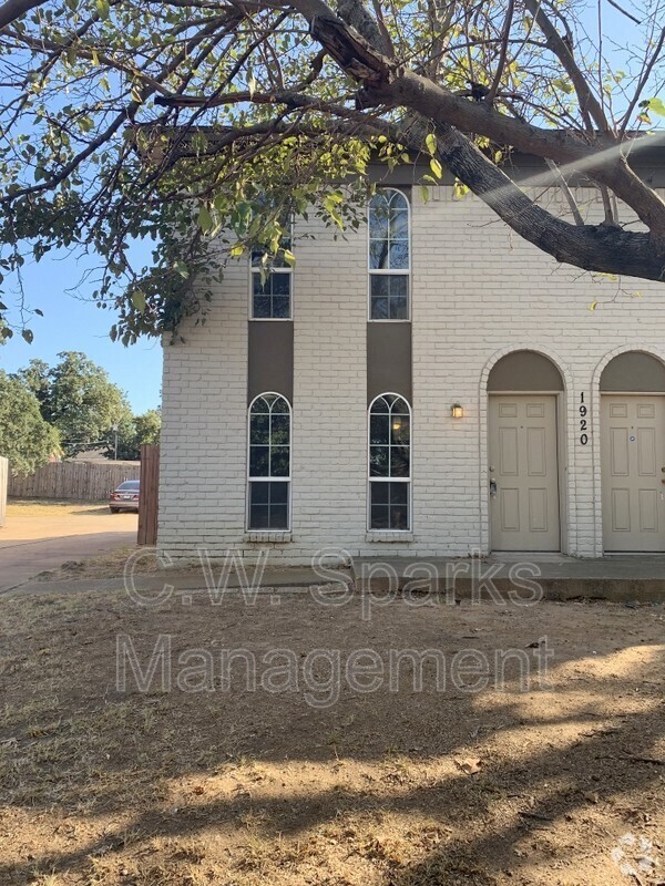 Building Photo - 1920 W Sanford St Unit #A Rental