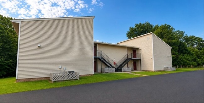 Building Photo - 1123 Southwood Dr