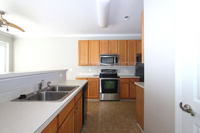 Photo - 2021 Betry Pl