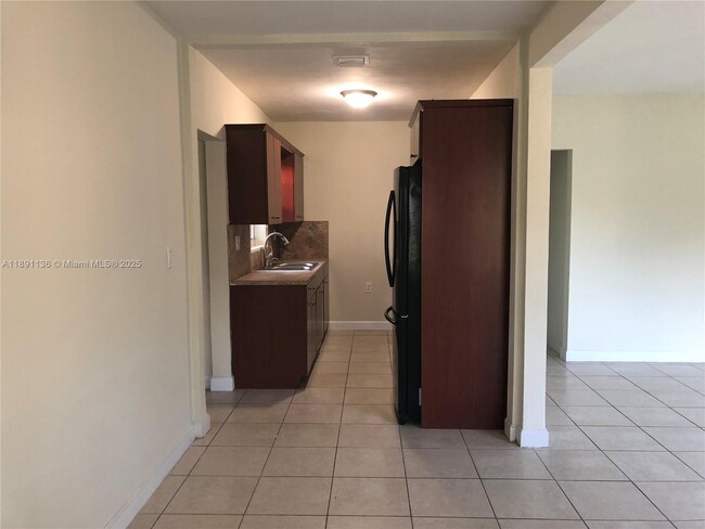 Photo - 1571 NE 176th St