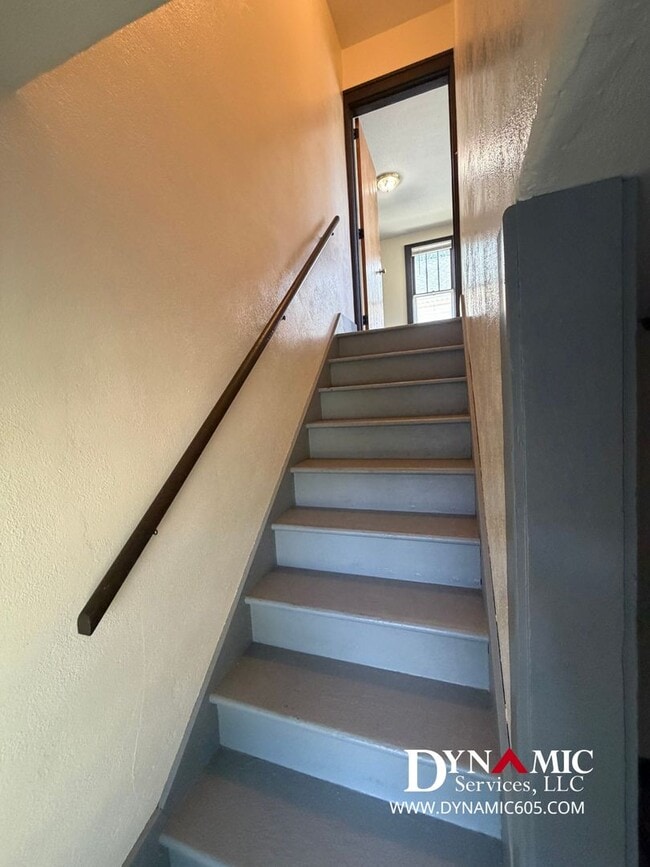 Photo - Upper Level 2 Bedroom, 1 Bathroom Duplex - Tenant Pays ALL Utilities