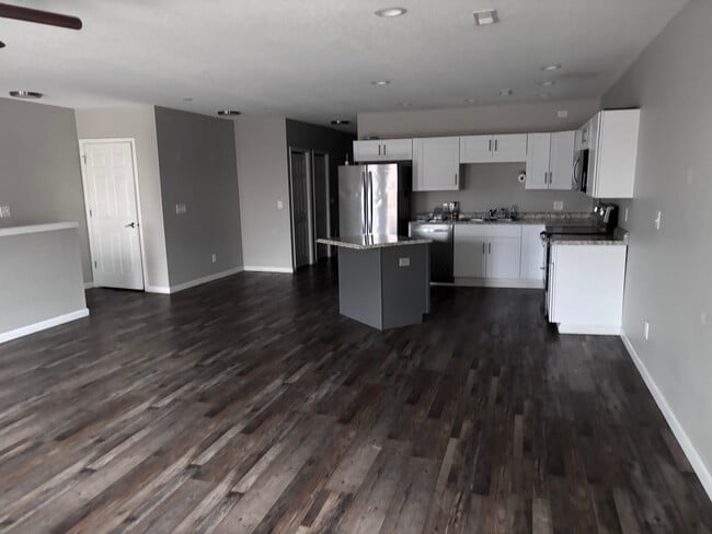 Photo - 512 N 2nd St Unidad 512 1/2 S 2nd St