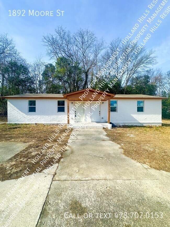 Photo - 1892 Moore St Casa