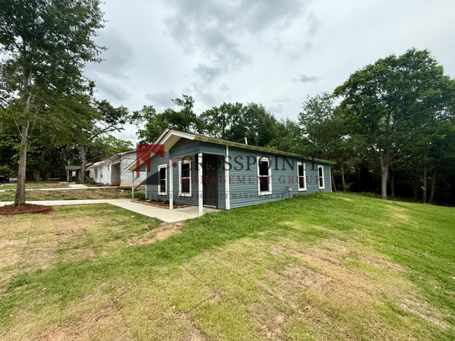 Photo - Newly Renovated 3 Bedroom 1 Bathroom Home!