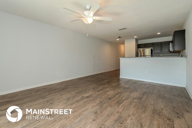 Photo - 541 Eiseman Wy