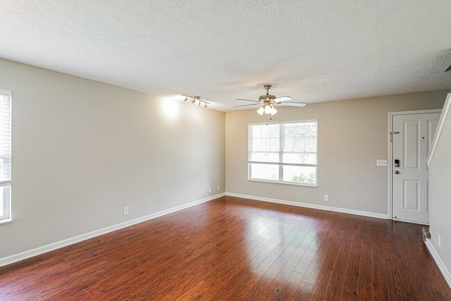 Photo - 2900 Summer Hollow Ct