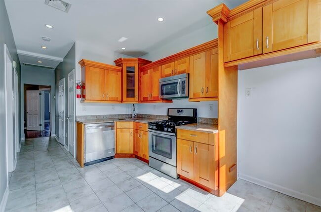 Photo - 98 Trask Ave Unit 2