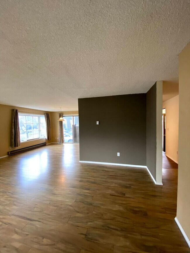 Photo - 343 NE 63rd Ave