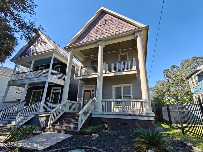 Photo - 1250 N Liberty St