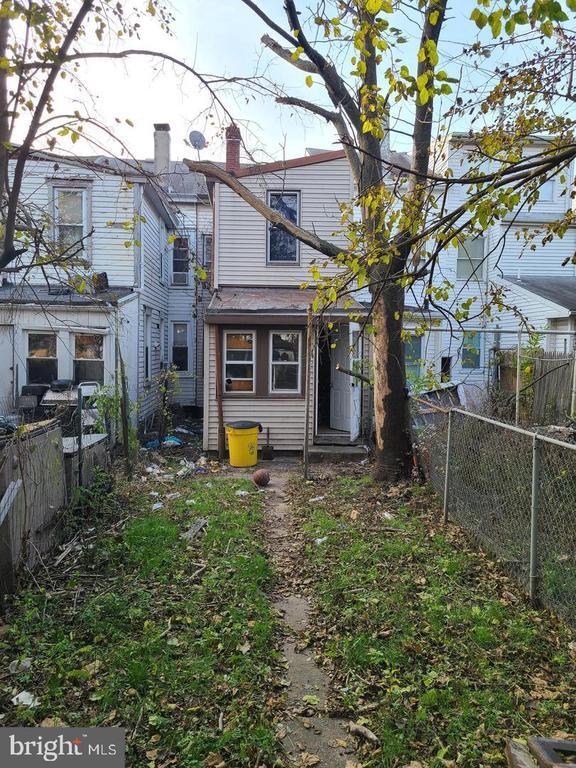 Photo - 140 Jersey St