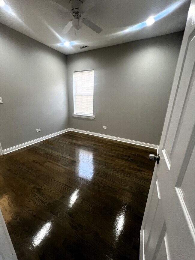 Photo - 3257 W Warren Blvd Unit 2