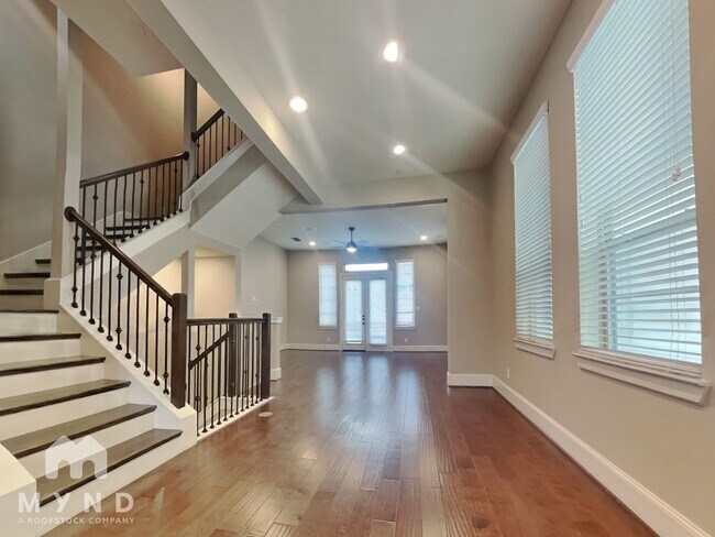 Photo - 5430 Cornish St