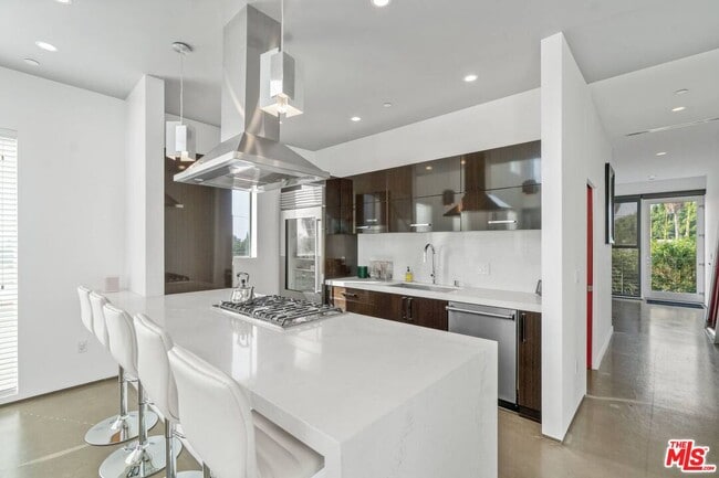 Photo - 611 N Bronson Ave Unidad 10