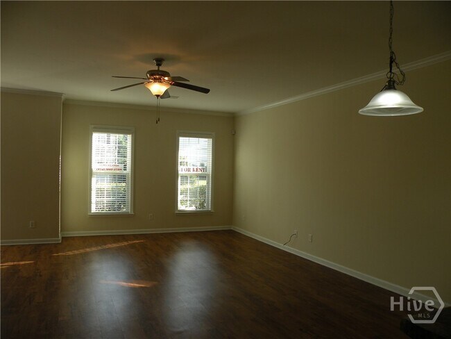 Photo - 104 Ventura Pl