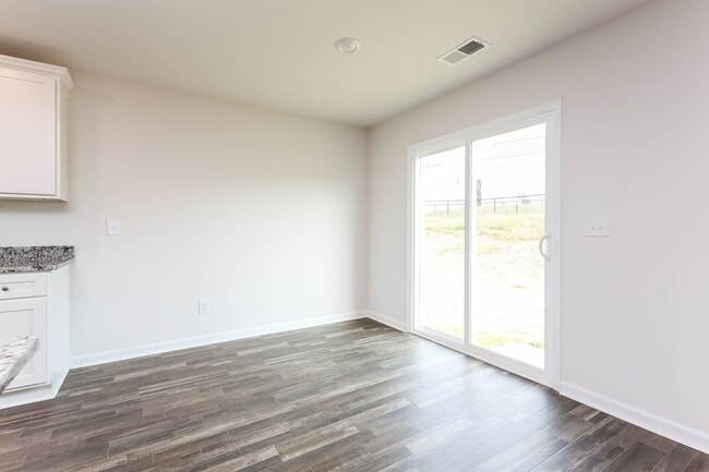 Photo - 2207 Southlea Dr