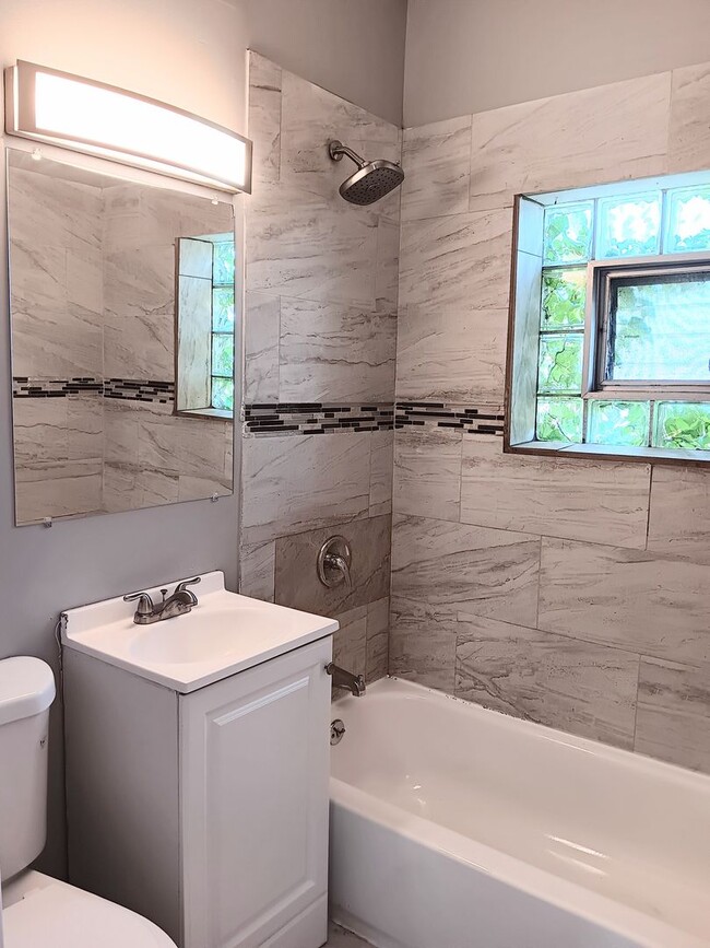 Photo - Gorgeous 4 bed, 2 bath located in the Heart of East Chicago