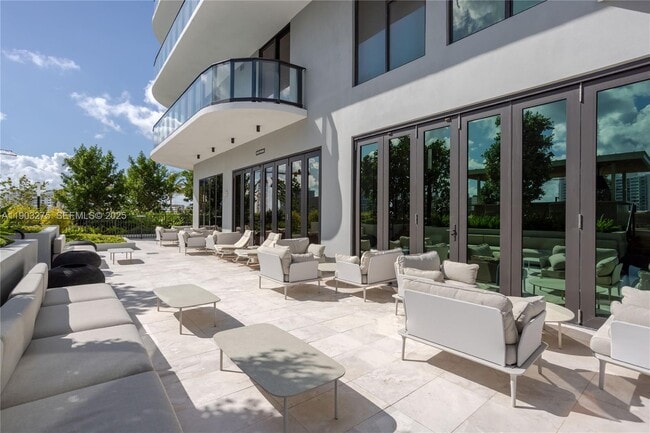 Photo - 580 72nd St Unit 1006