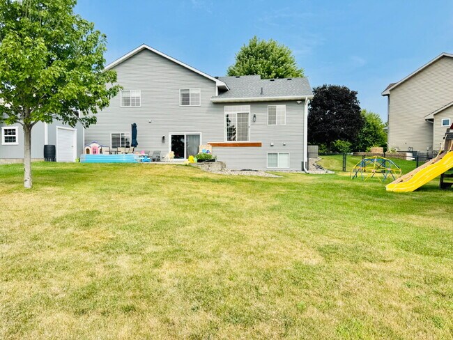 Photo - Spacious 4-Bed Shakopee Gem with Granite Finishes & Finished Basement