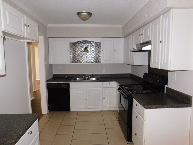 Photo - 1926 Dorchester Dr