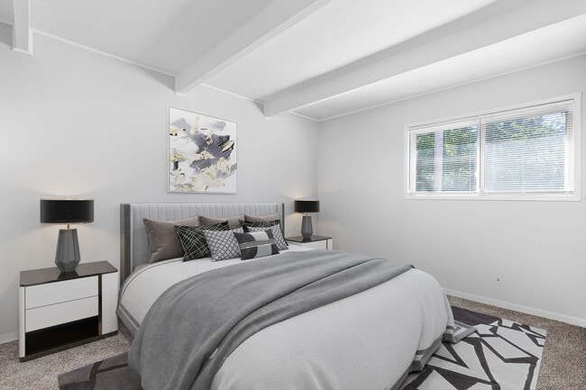 Redwood Courts Townhomes