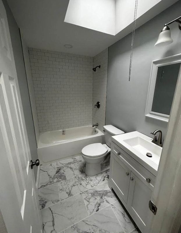 Photo - 2200 Benson St Unit 2F