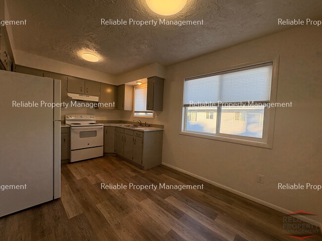 Photo - 1296 Blaine Ave Unit 2