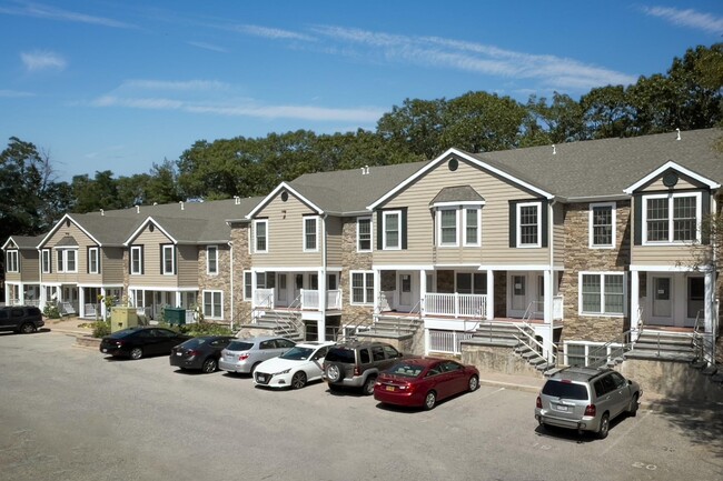 Photo - 116 Smithtown Blvd Apartamento Unidad 13B