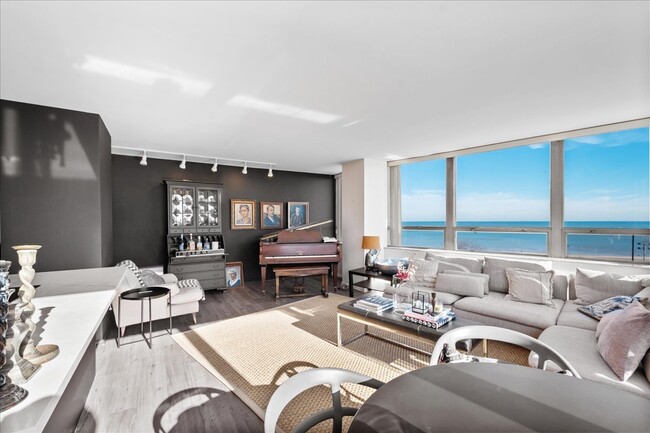 Photo - 5701 N Sheridan Rd Unit 9U