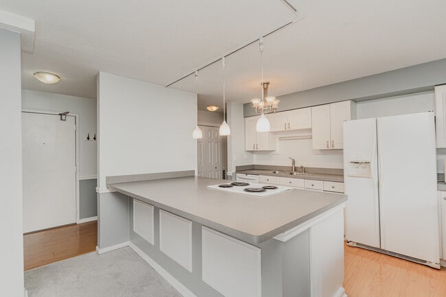 Photo - 111 S Baybrook Dr