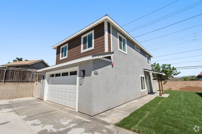 Building Photo - BRAND NEW HOME