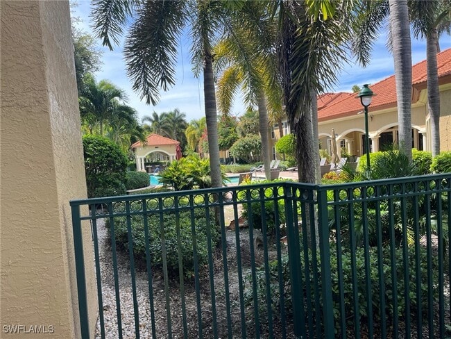 Photo - 8950 Colonnades Ct E Unidad 824